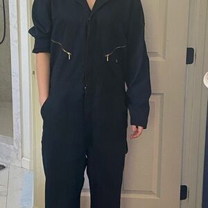 Dickies Black Jumpsuit with V-Neck and Long Sleeves